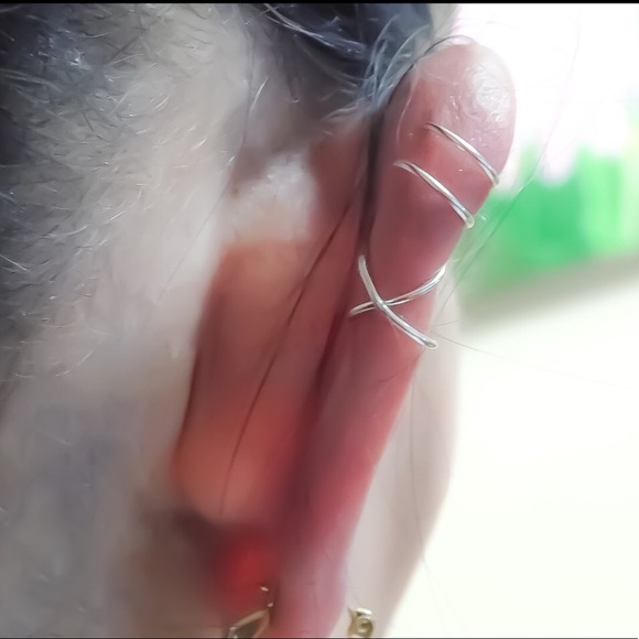 💸FINAL PRICE DROP💕NIB Handmade Criss Cross Faux Cuff💕 - Picture 5 of 14